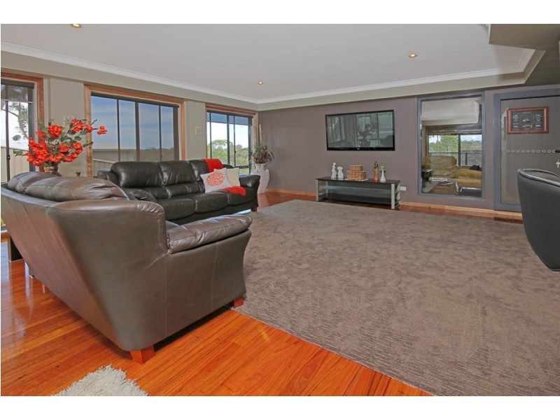 14 Oakwood Way, Catalina NSW 2536