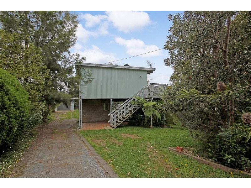 11 Pine Street, Batehaven NSW 2536