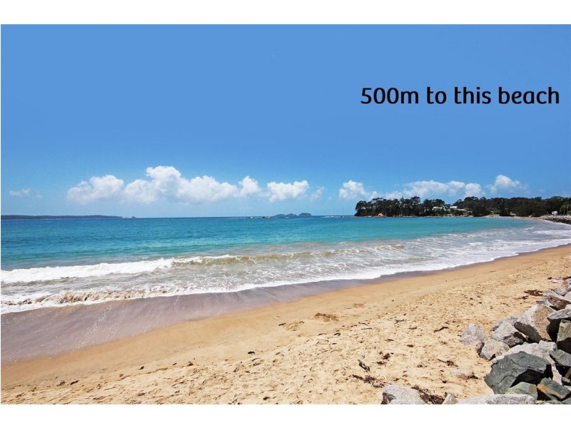 11 Pine Street, Batehaven NSW 2536