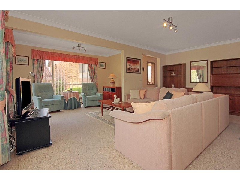 2/6 Crag Road, Batehaven NSW 2536