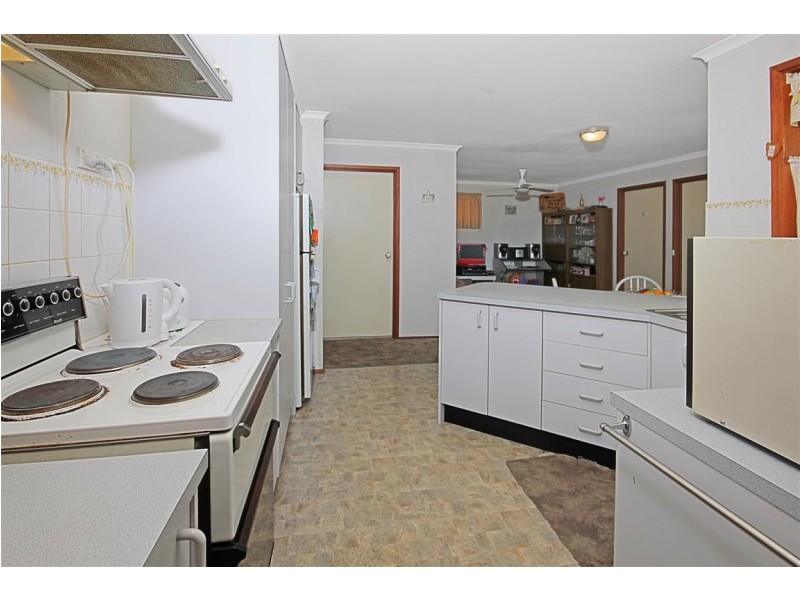 8 Wills Crescent, Denhams Beach NSW 2536