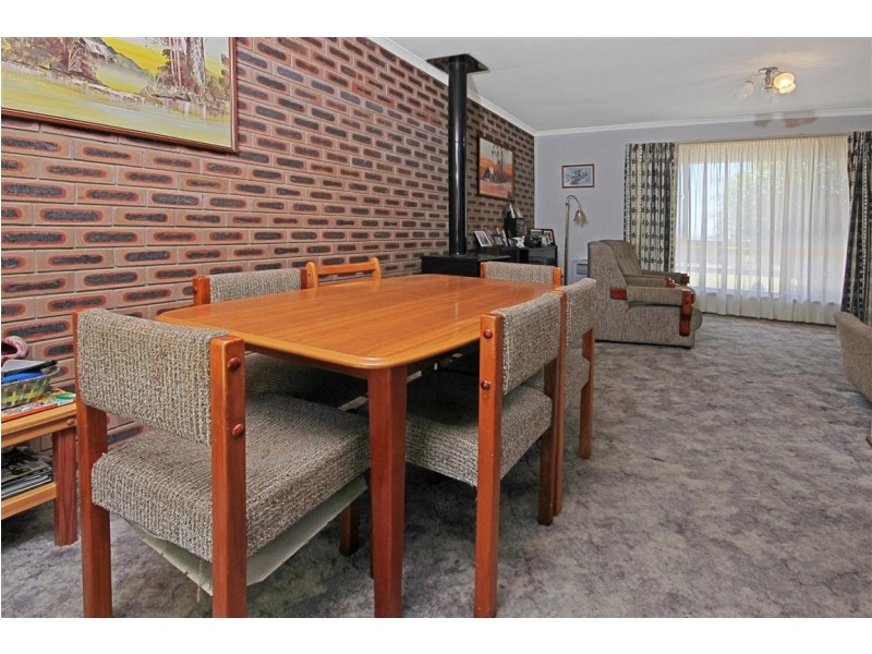 8 Wills Crescent, Denhams Beach NSW 2536