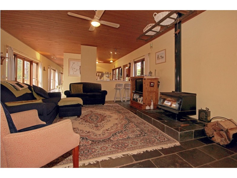 18 Sproxtons Lane, Nelligen NSW 2536