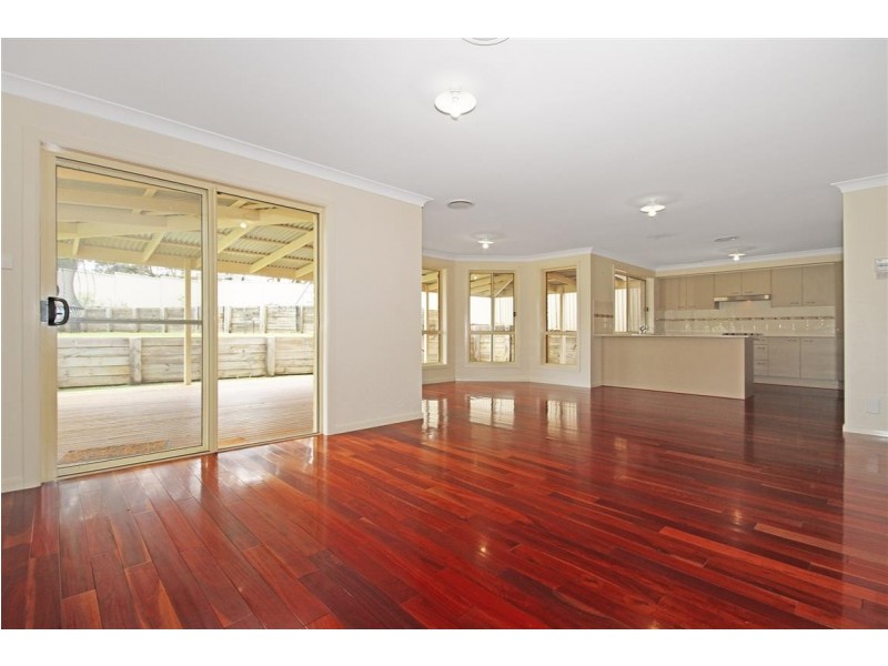 9 Leichhardt Place, Sunshine Bay NSW 2536