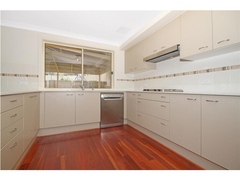 9 Leichhardt Place, Sunshine Bay NSW 2536