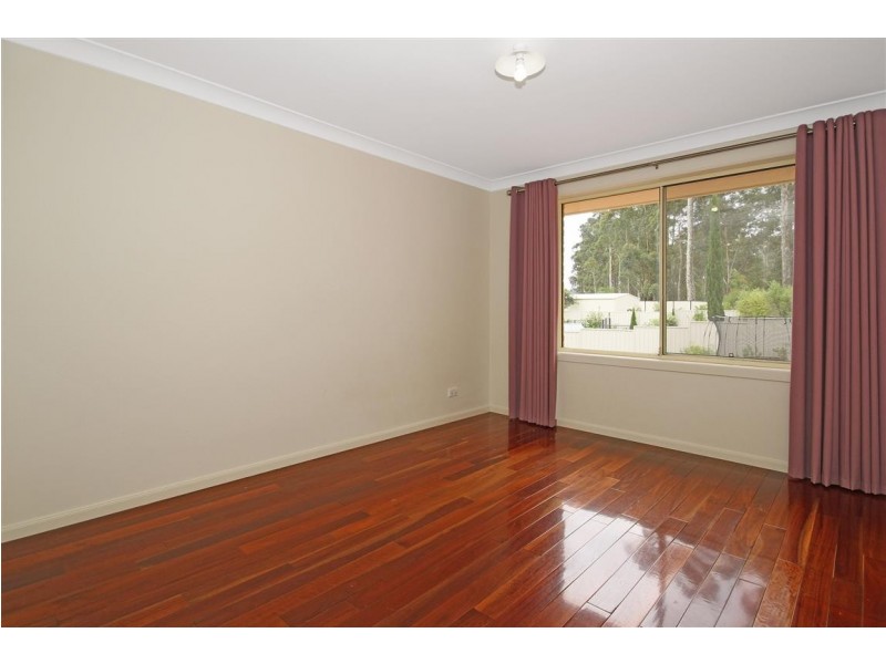 9 Leichhardt Place, Sunshine Bay NSW 2536