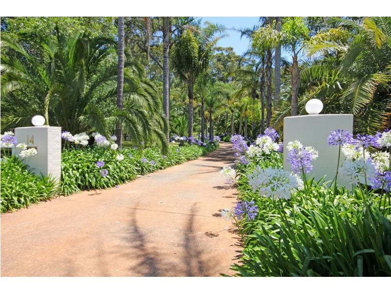 14 Kauzal Crescent, Surf Beach NSW 2536