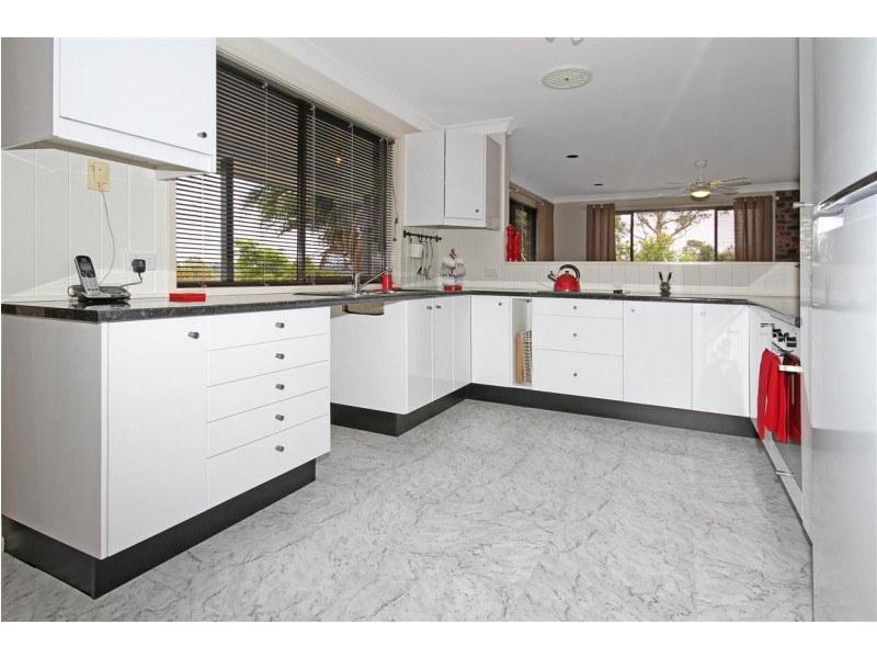 17 Vista Avenue, Catalina NSW 2536