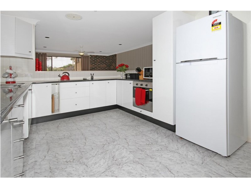 17 Vista Avenue, Catalina NSW 2536