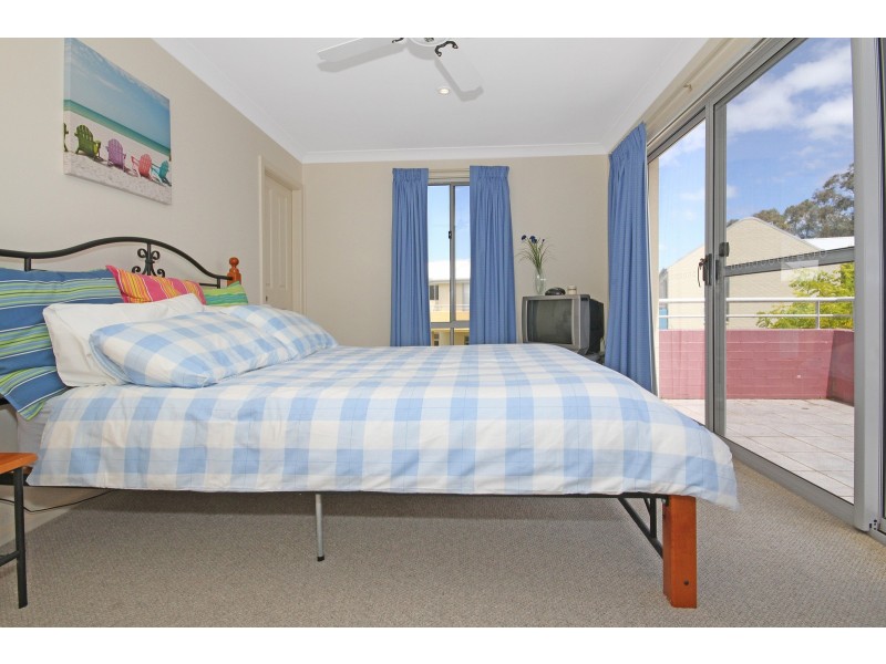 9/1 Myamba Parade, Surfside NSW 2536