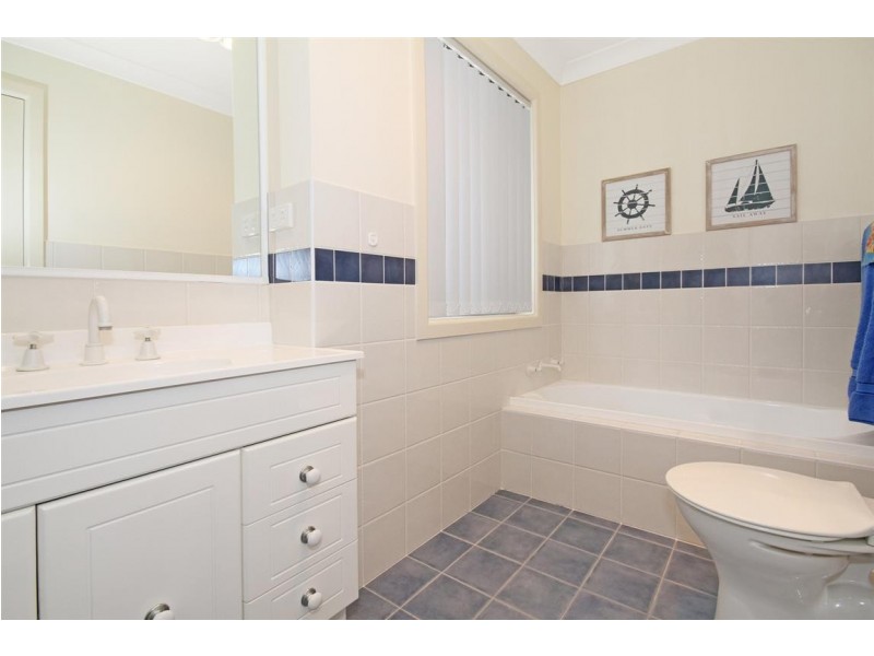 9/1 Myamba Parade, Surfside NSW 2536