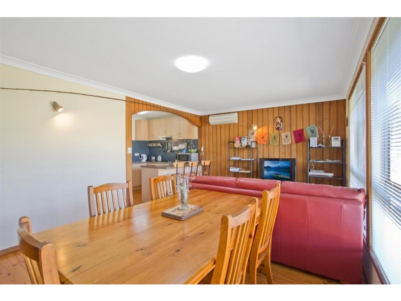 18 Dolphin Avenue, Batemans Bay NSW 2536