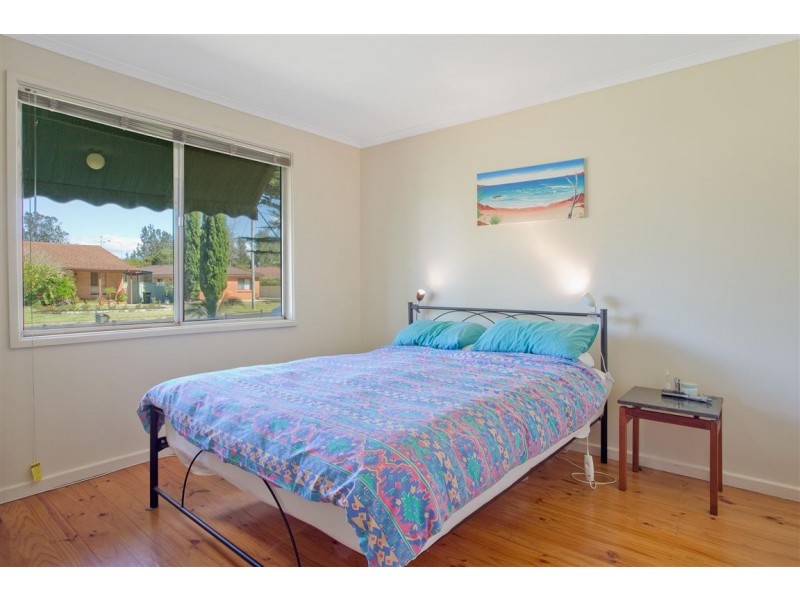 18 Dolphin Avenue, Batemans Bay NSW 2536