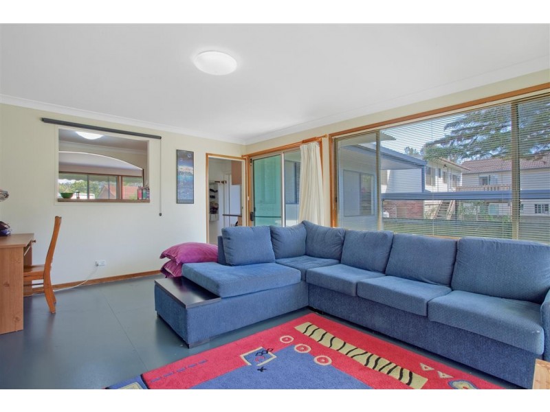 18 Dolphin Avenue, Batemans Bay NSW 2536
