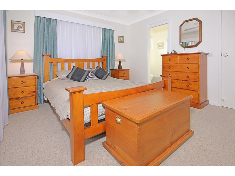 1 Gull Close, Catalina NSW 2536