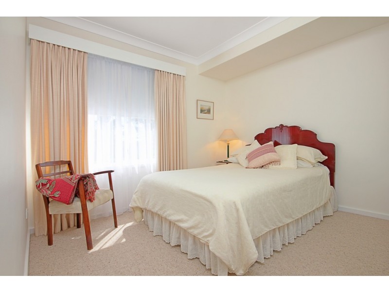 1 Gull Close, Catalina NSW 2536