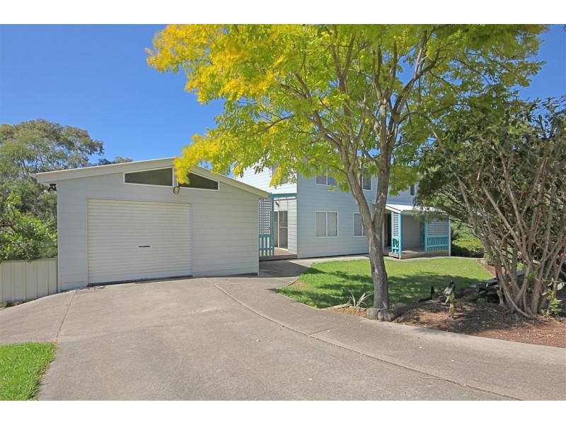 15 Forest Parade, Tomakin NSW 2537