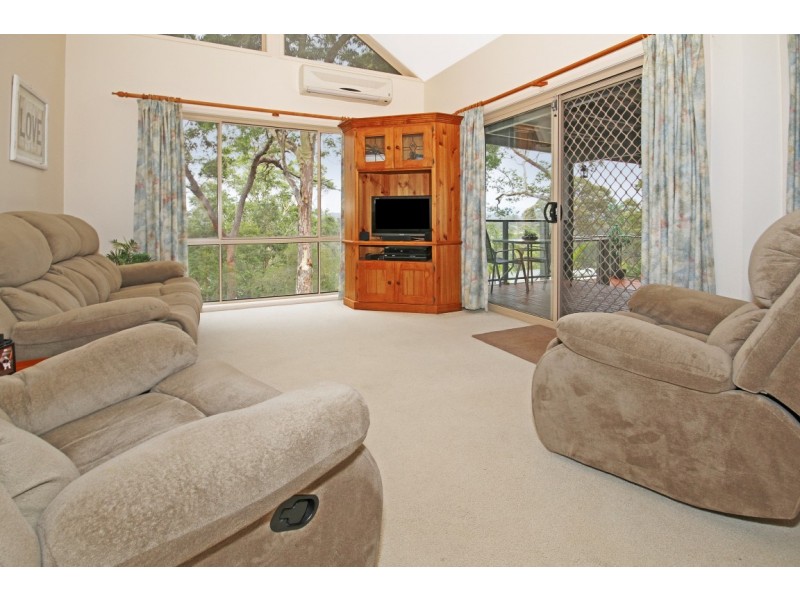 65 Berrima Parade, Surfside NSW 2536