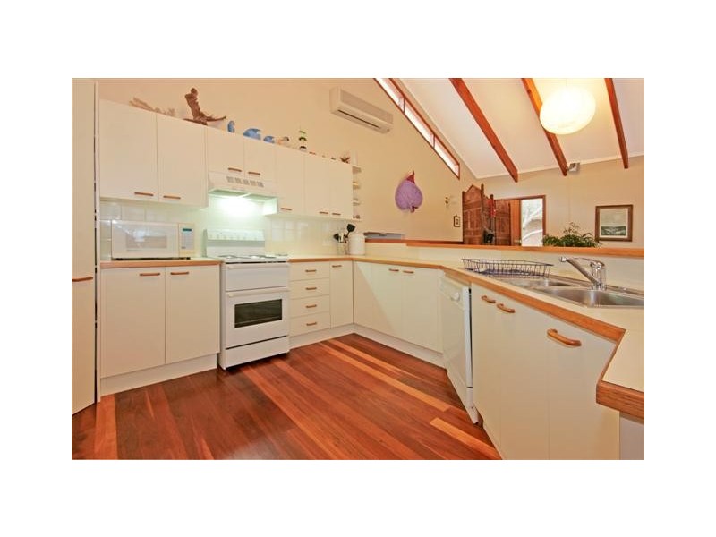 15 Sandy Place, Long Beach NSW 2536