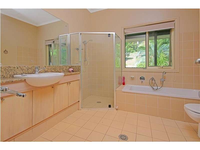 8 Figtree Close, Surf Beach NSW 2536