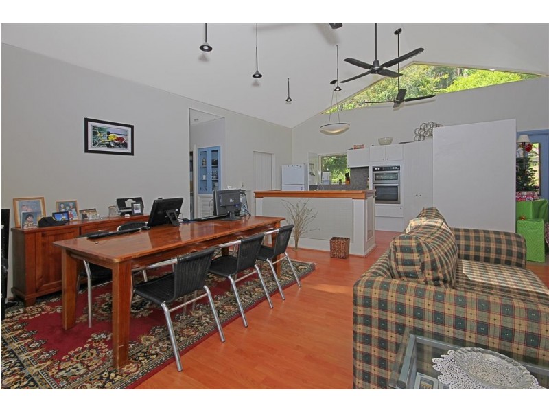 8 Figtree Close, Surf Beach NSW 2536