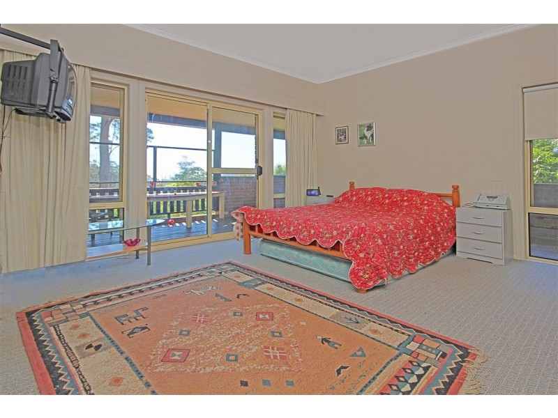 8 Figtree Close, Surf Beach NSW 2536