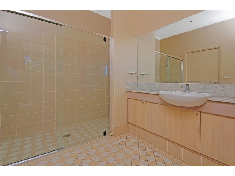 8 Figtree Close, Surf Beach NSW 2536