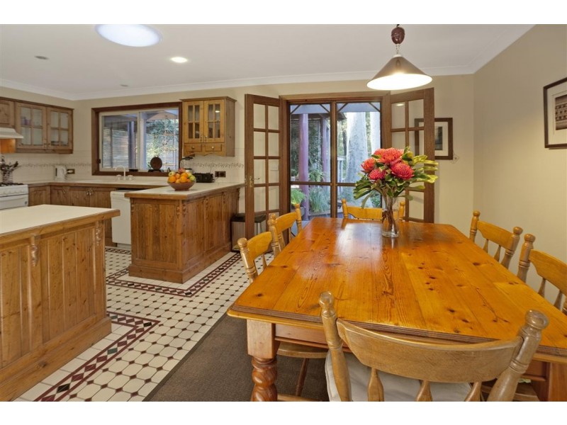 17 Connells Close, Mossy Point NSW 2537