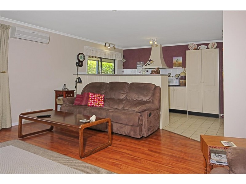 21 Johnson Place, Surf Beach NSW 2536