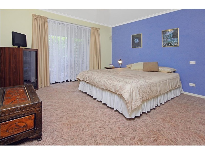 21 Johnson Place, Surf Beach NSW 2536