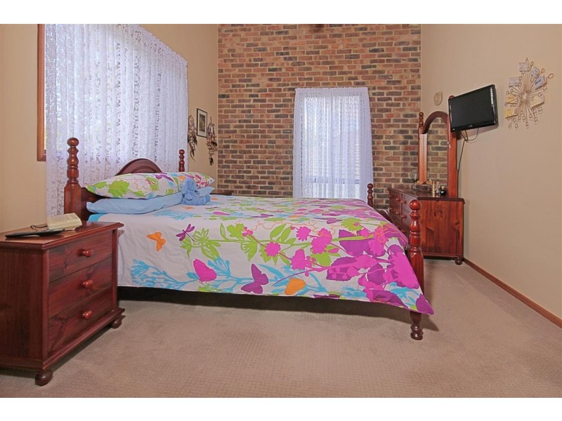 21 Johnson Place, Surf Beach NSW 2536