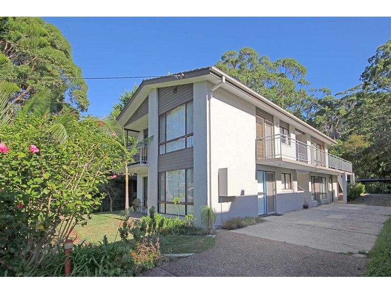 13 Sandy Place, Batemans Bay NSW 2536
