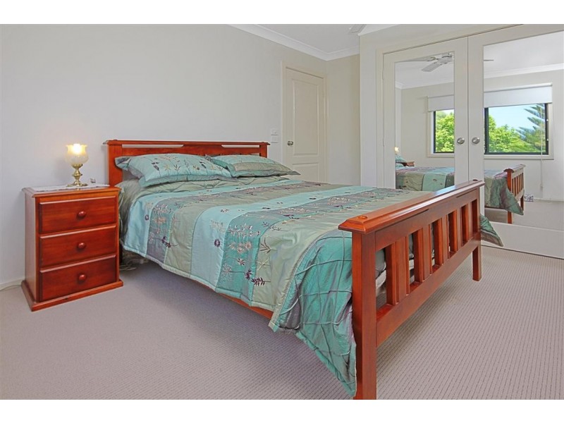 6 Crinum Place, Catalina NSW 2536