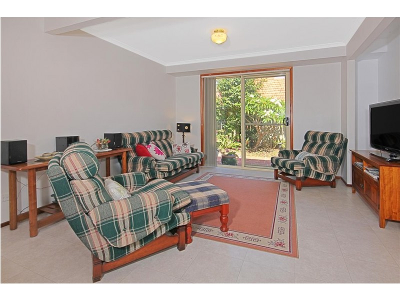 44 Thomas Mitchell Crescent, Sunshine Bay NSW 2536