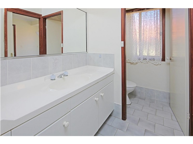 44 Thomas Mitchell Crescent, Sunshine Bay NSW 2536