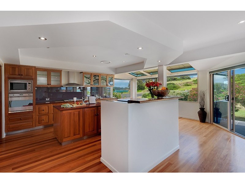 139 Sunpatch Parade, Tomakin NSW 2537