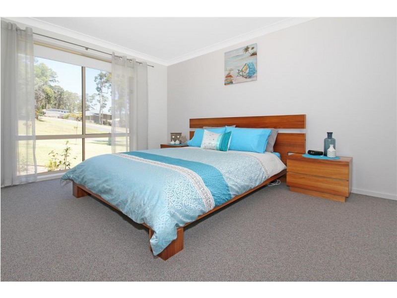 38 Wentworth Avenue, Sunshine Bay NSW 2536