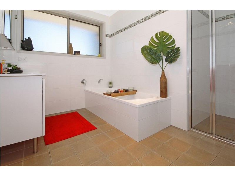 38 Wentworth Avenue, Sunshine Bay NSW 2536