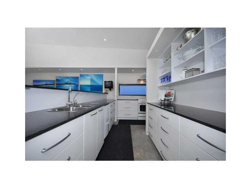 37 Forest Parade, Tomakin NSW 2537