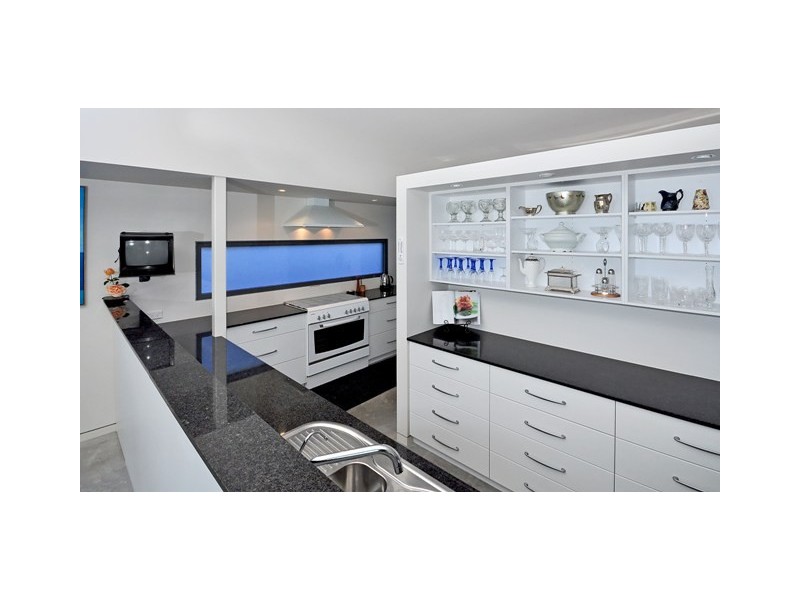 37 Forest Parade, Tomakin NSW 2537