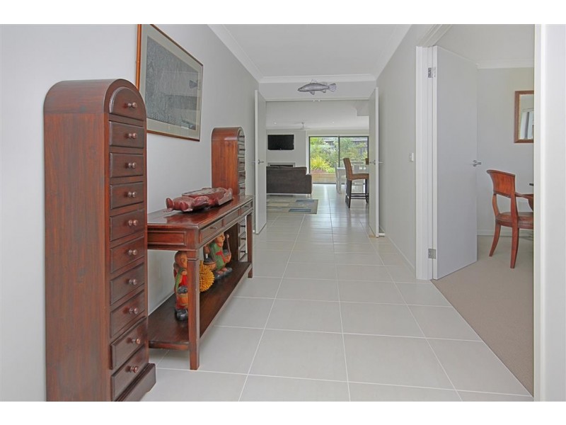 4 Beachside Boulevard, Tomakin NSW 2537