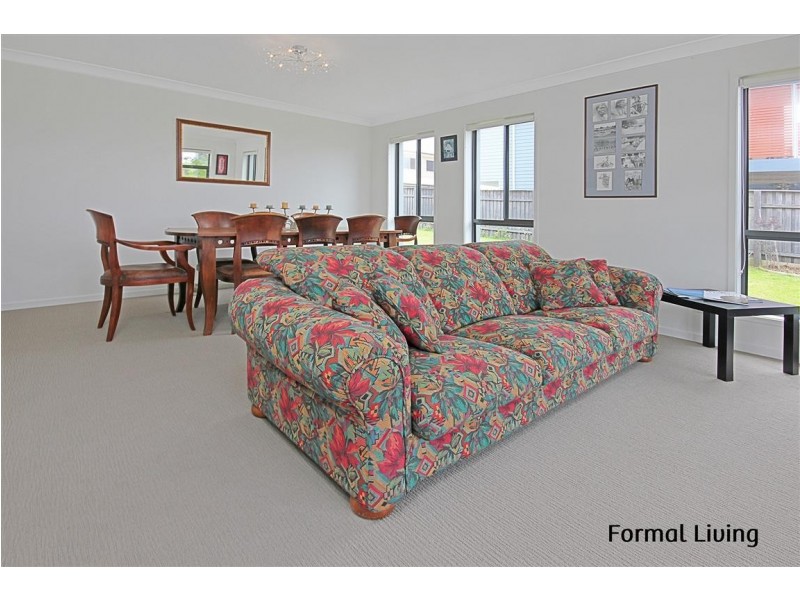 4 Beachside Boulevard, Tomakin NSW 2537