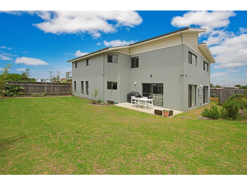 4 Beachside Boulevard, Tomakin NSW 2537