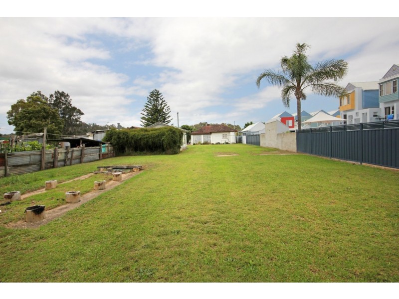 37 Clyde Street, Batemans Bay NSW 2536