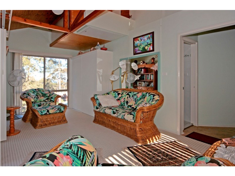 13 Barlings Drive, Tomakin NSW 2537