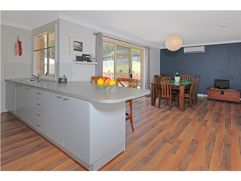 39 Karoola Crescent, Surfside NSW 2536