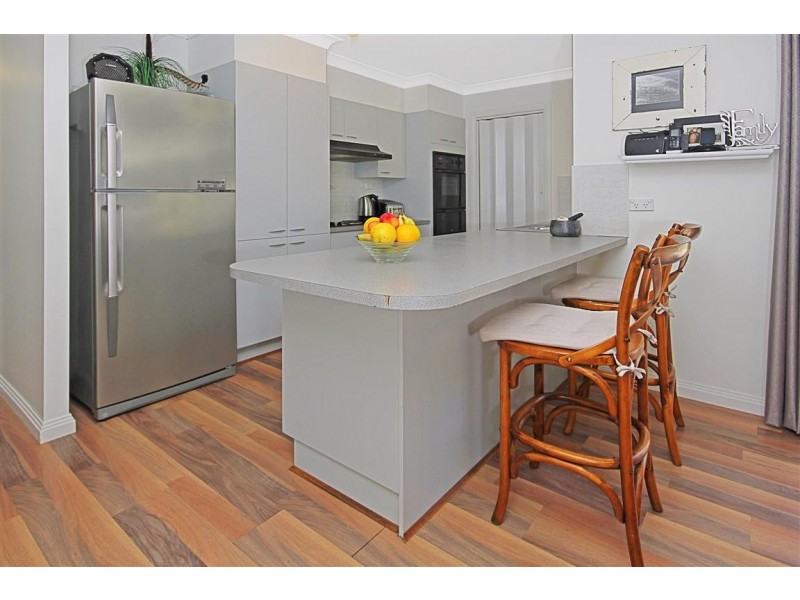 39 Karoola Crescent, Surfside NSW 2536