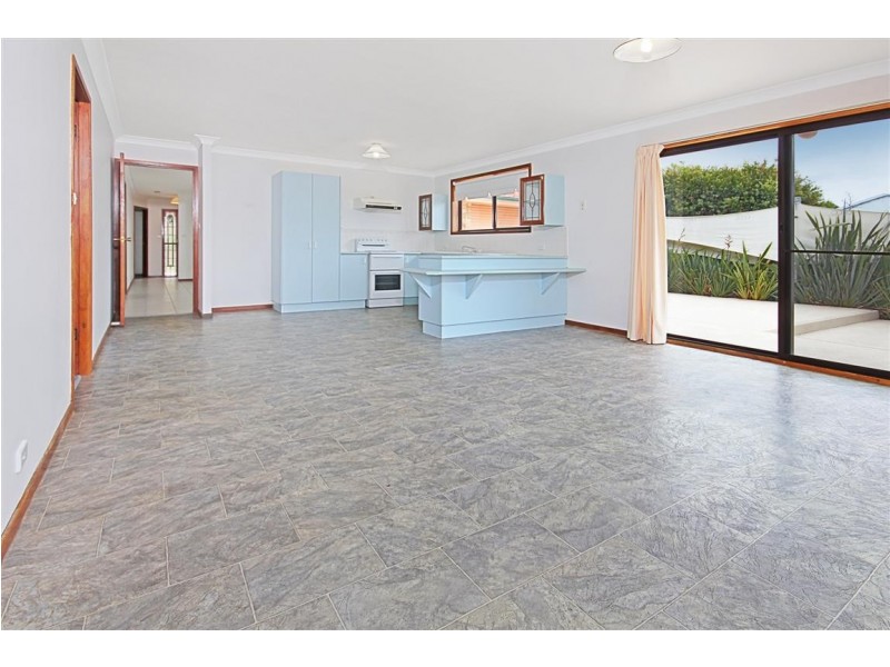 4 Blaxland Court, Sunshine Bay NSW 2536