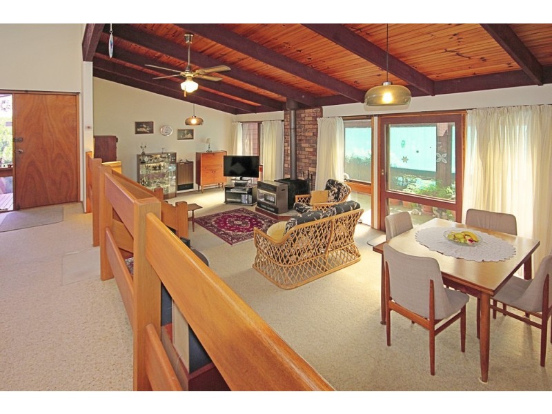 10 Kingston Place, Tomakin NSW 2537