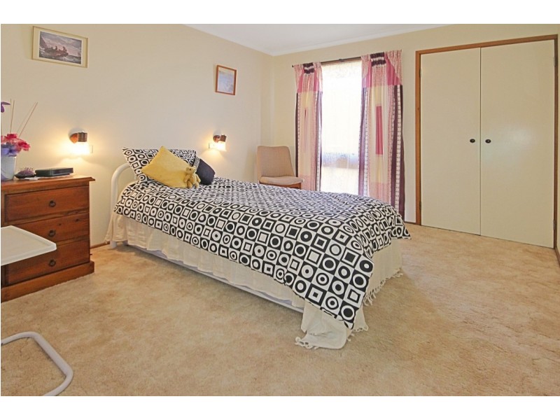 10 Kingston Place, Tomakin NSW 2537